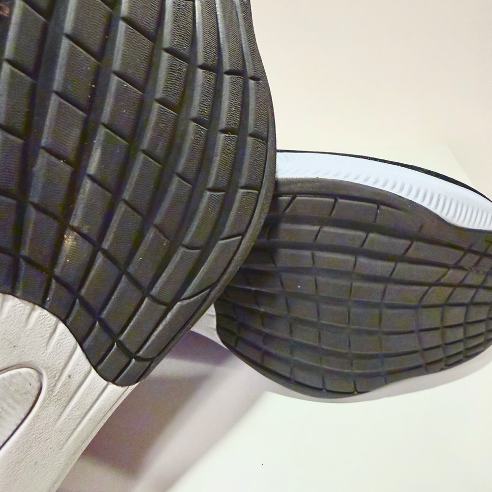 Nike Black Zoom Fly 4 Men’s Sneakers - Picture 4 of 9